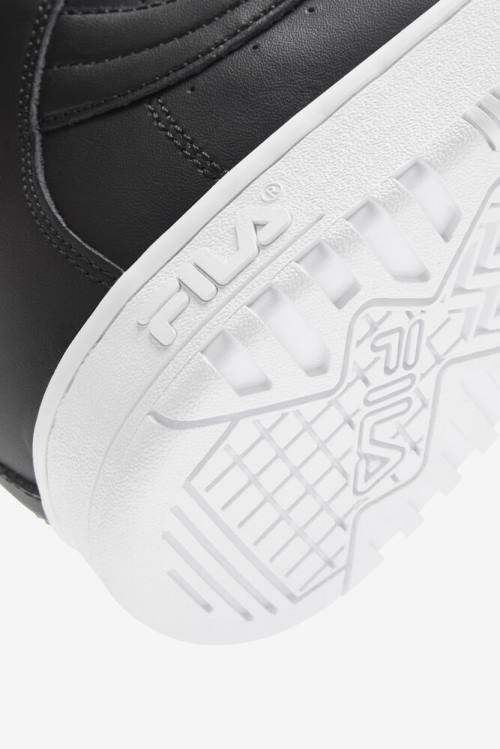 Black / White Women's Fila Wx-120 Sneakers | Fila894HR